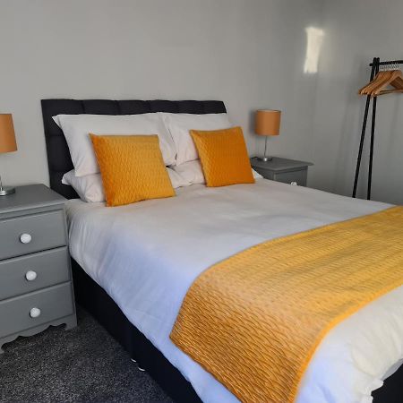 Whole House - 4 Bedrooms - Parking - Sleeps 8 Birmingham Exteriör bild