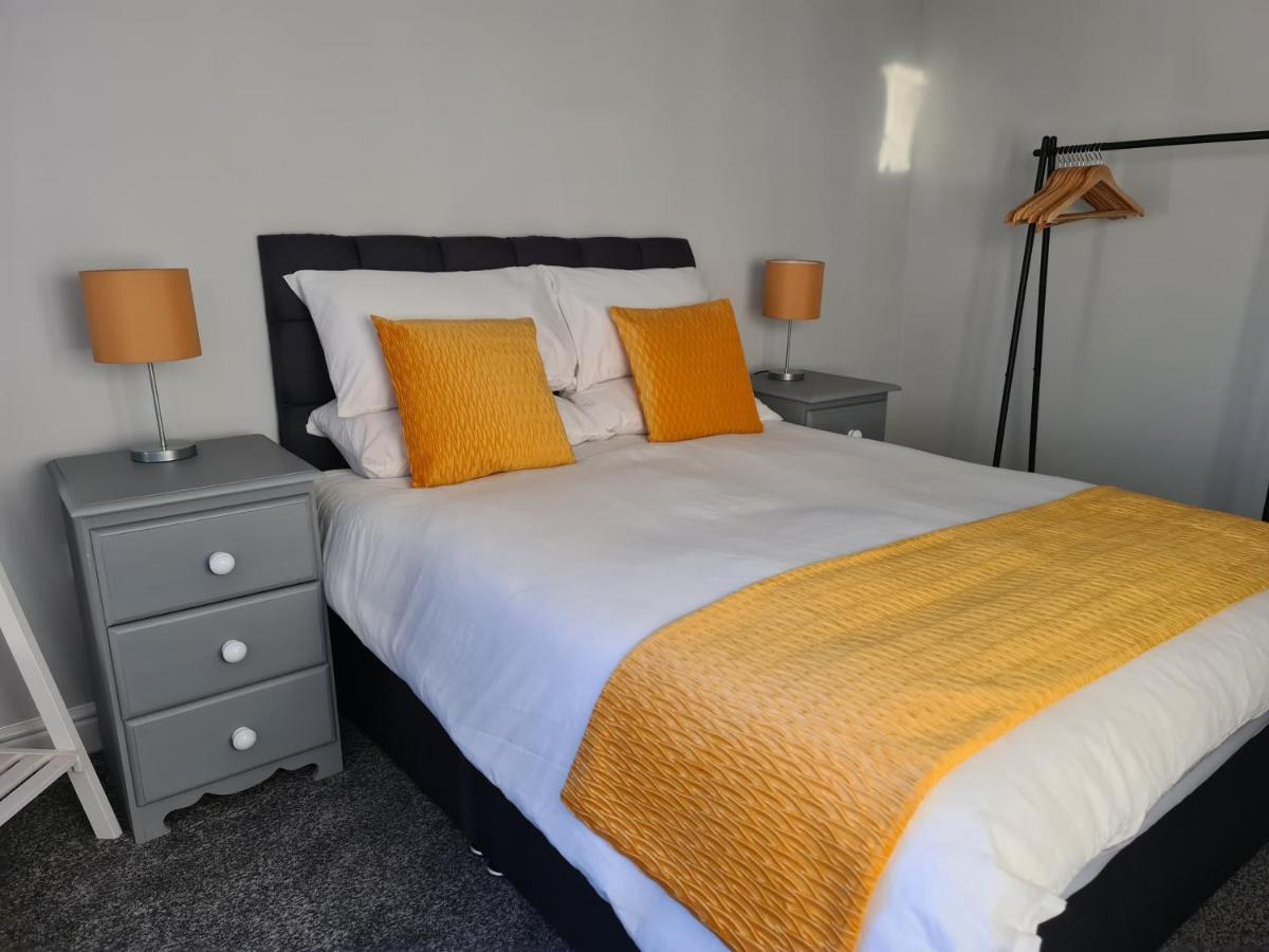 Whole House - 4 Bedrooms - Parking - Sleeps 8 Birmingham Exteriör bild