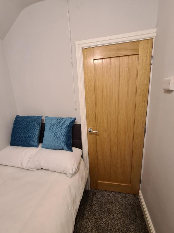 Whole House - 4 Bedrooms - Parking - Sleeps 8 Birmingham Exteriör bild