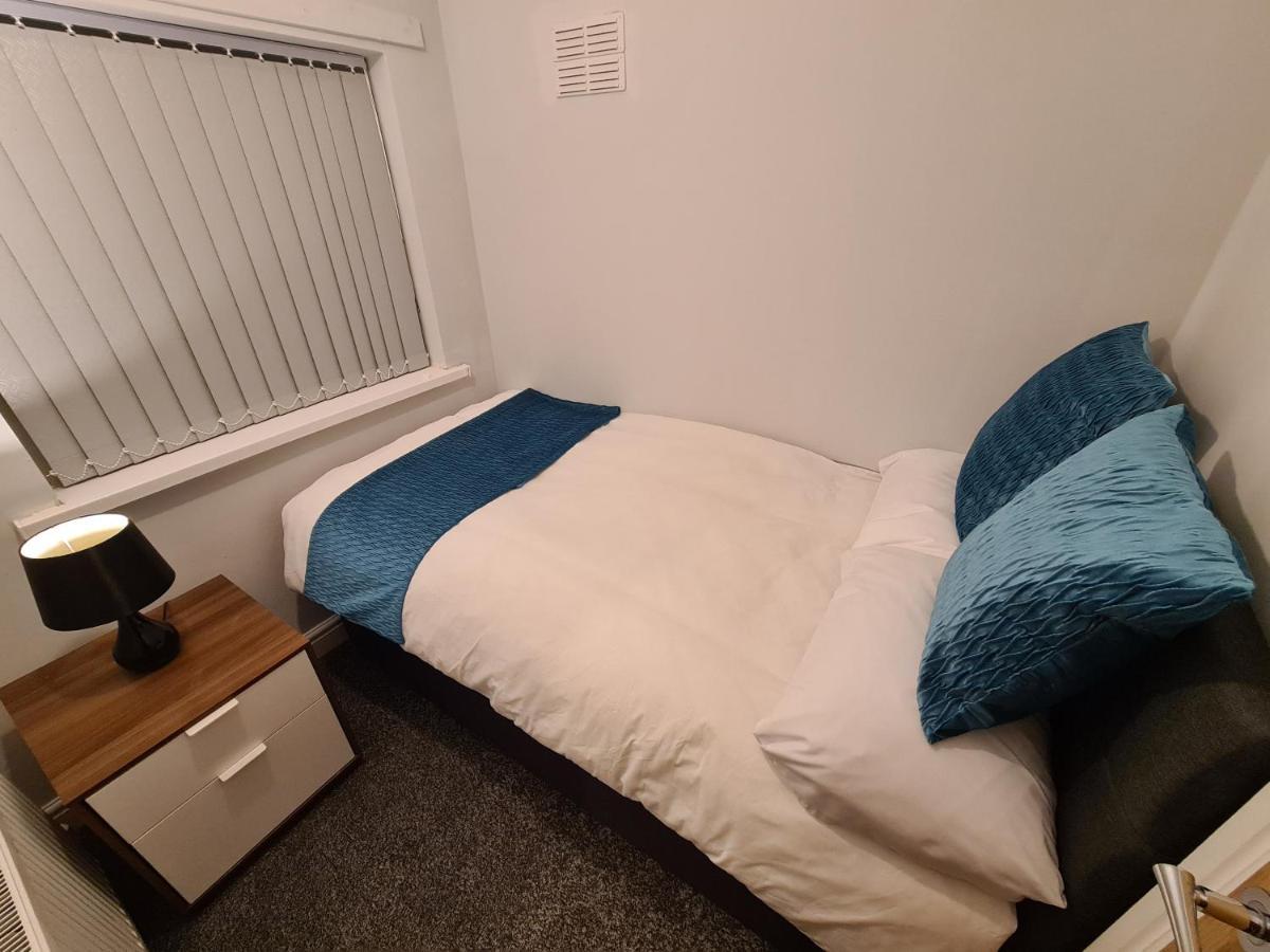 Whole House - 4 Bedrooms - Parking - Sleeps 8 Birmingham Exteriör bild