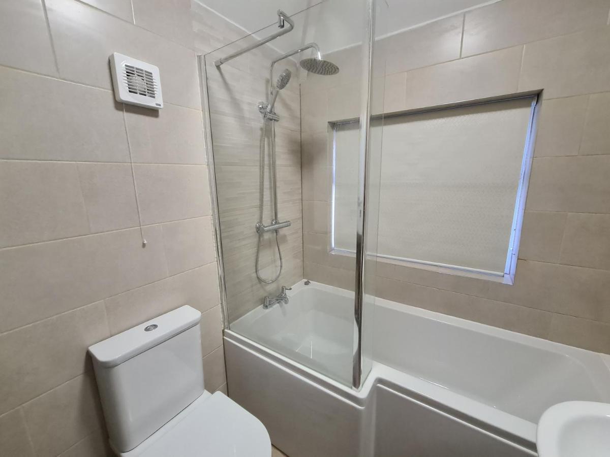 Whole House - 4 Bedrooms - Parking - Sleeps 8 Birmingham Exteriör bild